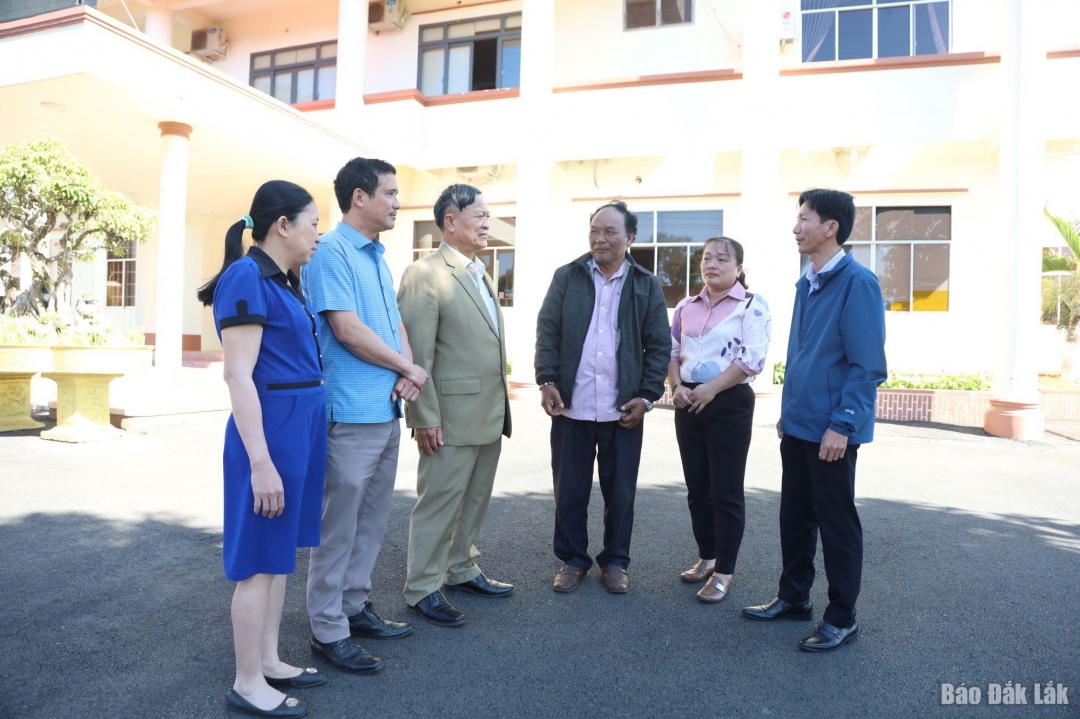 Huyện Ea H’Leo: Nhiều cán bộ tự nguyện xin nghỉ hưu trước tuổi