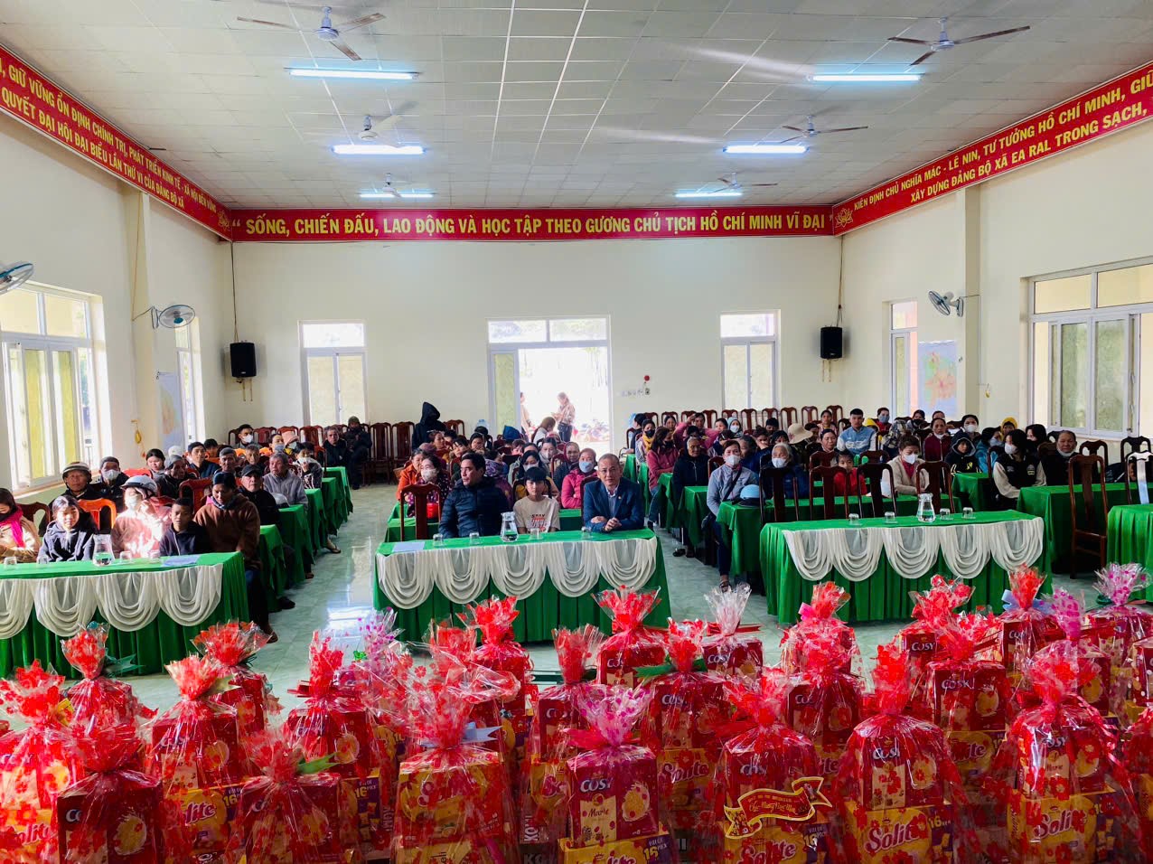 Chương trình “Xuân yêu thương – Triệu phần quà hạnh phúc”