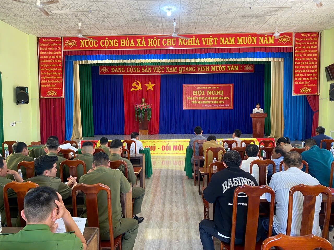 UBND xã Ea Wy tổ chức Hội nghị tổng kết công tác nhà nước năm 2024