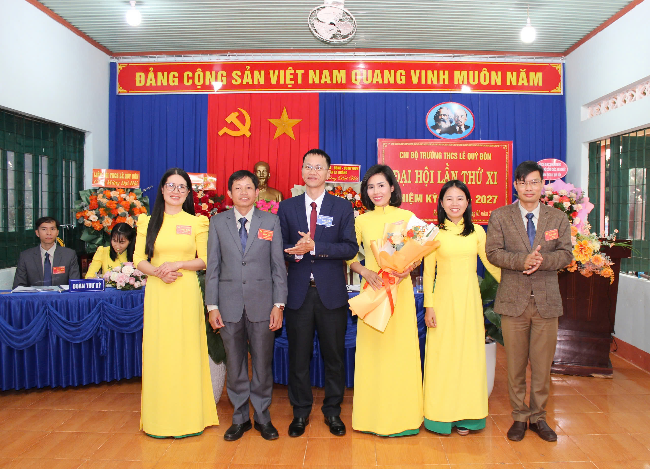 Đại hội điểm Chi bộ Trường THCS Lê Quý Đôn, thị trấn Ea Drăng lần thứ XI, nhiệm kỳ 2025-2027