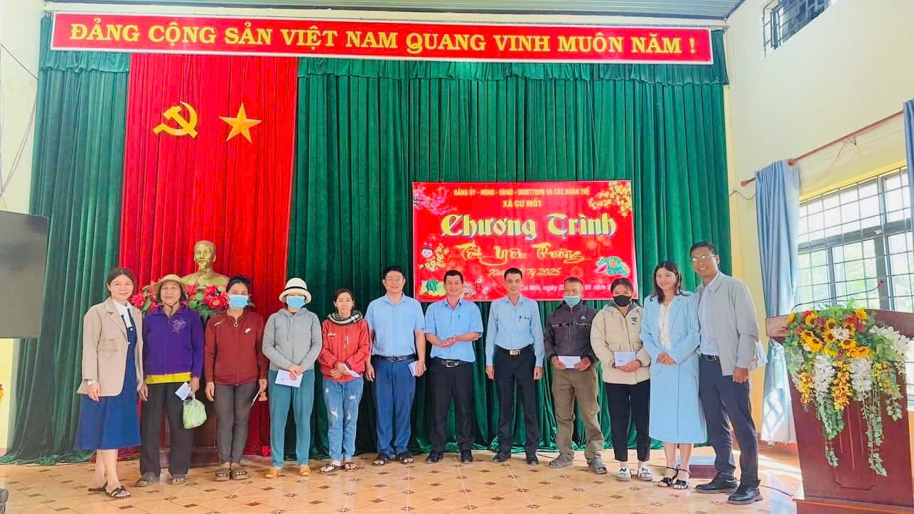 Ấm lòng mỗi dịp Tết đến, xuân về