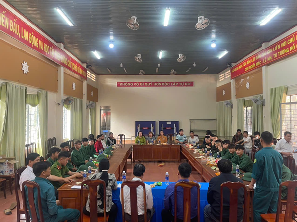 Xã Cư A Mung gặp mặt động viên Thanh niên lên đường nhập ngũ năm 2025