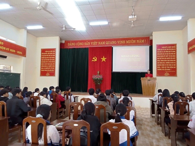 Khai giảng lớp Bồi dưỡng nhận thức về Đảng khóa I năm 2025