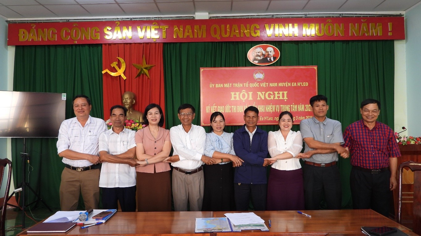 UBMTTQ Việt Nam huyện Ea H’Leo ký kết giao ước thi đua và triển khai nhiệm vụ năm 2025
