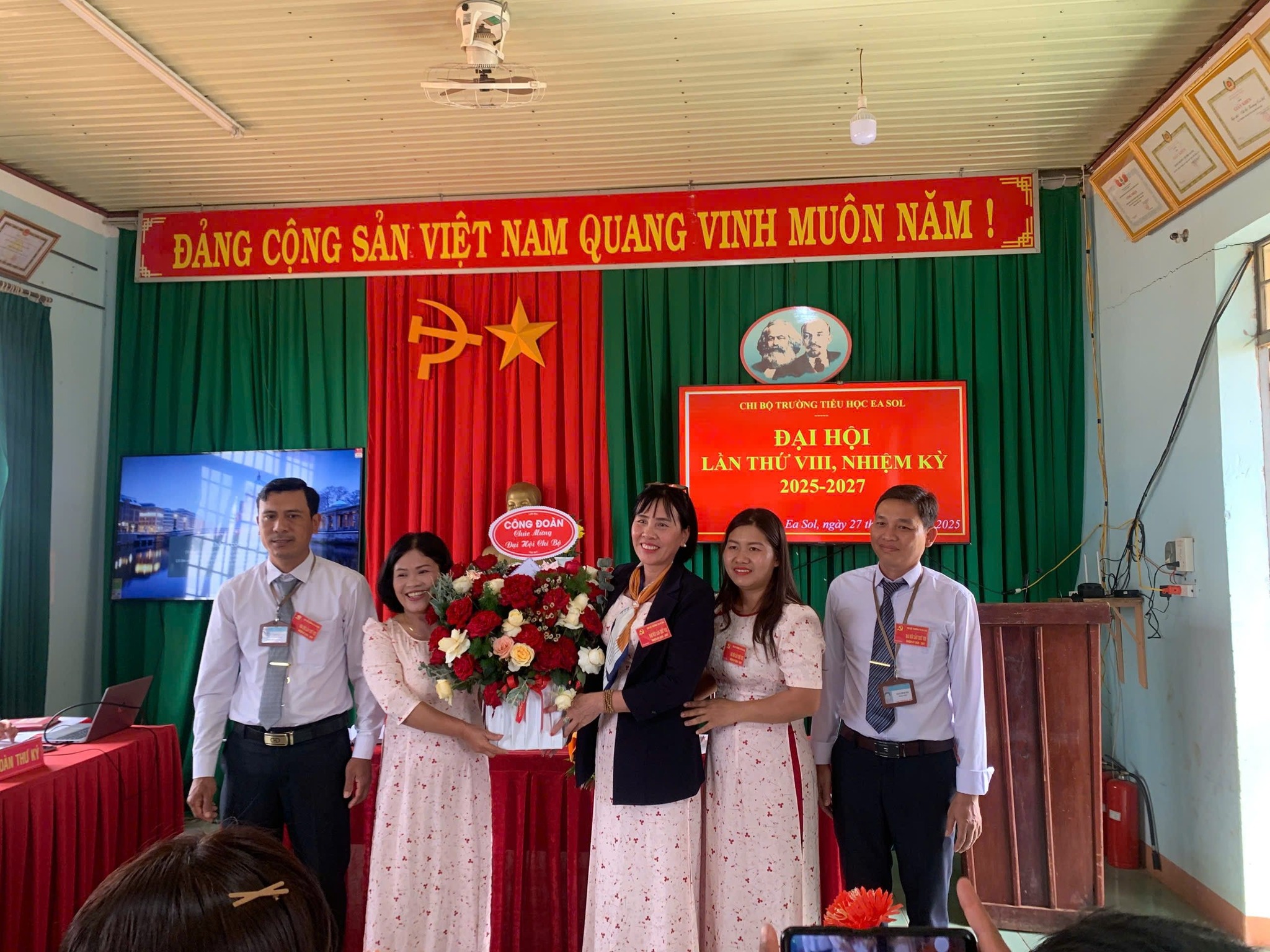 Đảng ủy xã Ea Sol hoàn thành công tác Đại hội các Chi bộ trực thuộc nhiệm kỳ 2025-2027