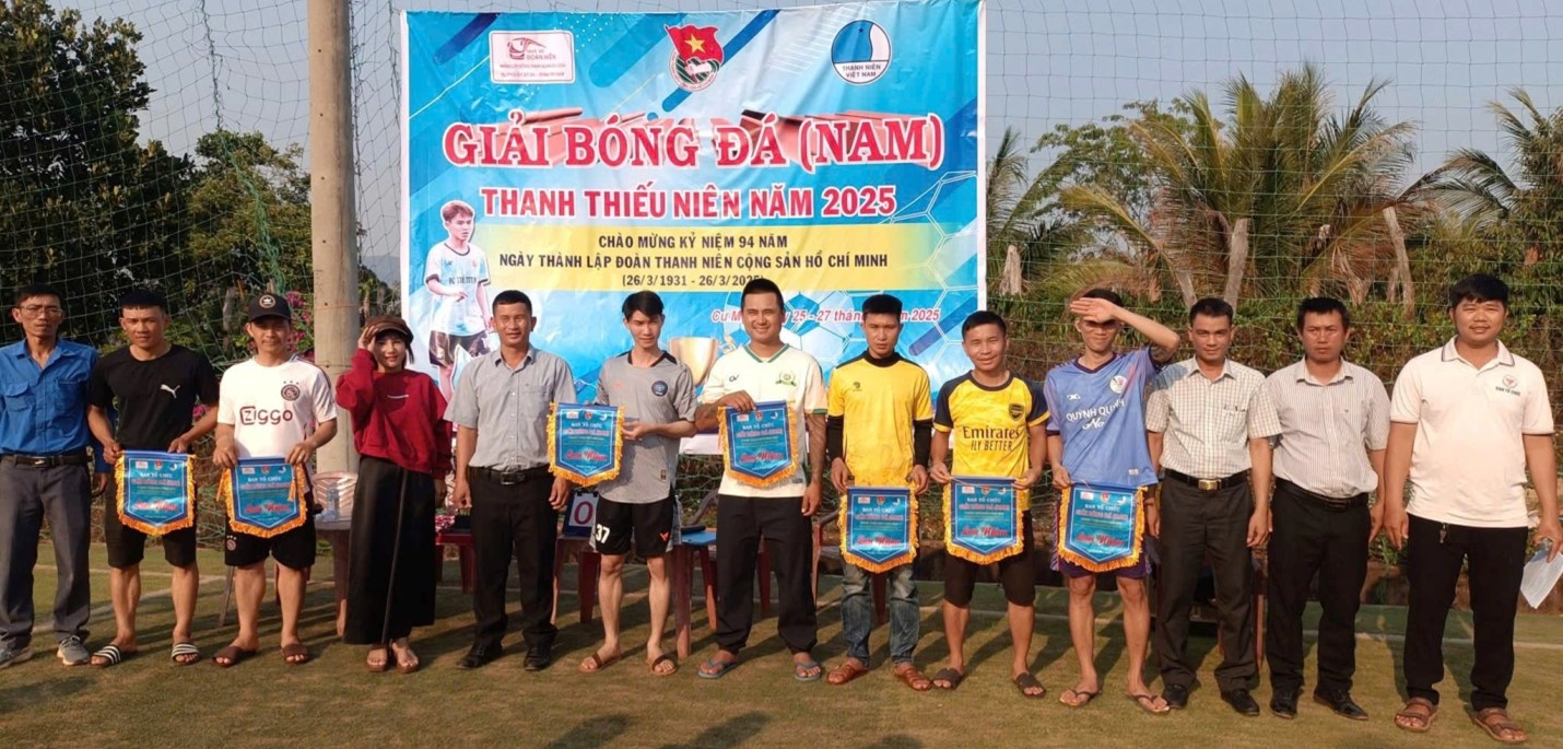 Giải bóng đá Nam thanh thiếu niên xã Cư Mốt năm 2025
