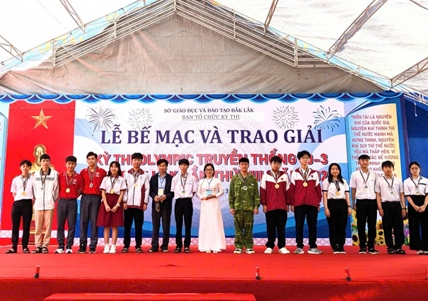 Học sinh THPT Ea H’Leo đạt 22 huy chương olympic tỉnh Đắk Lăk năm 2025