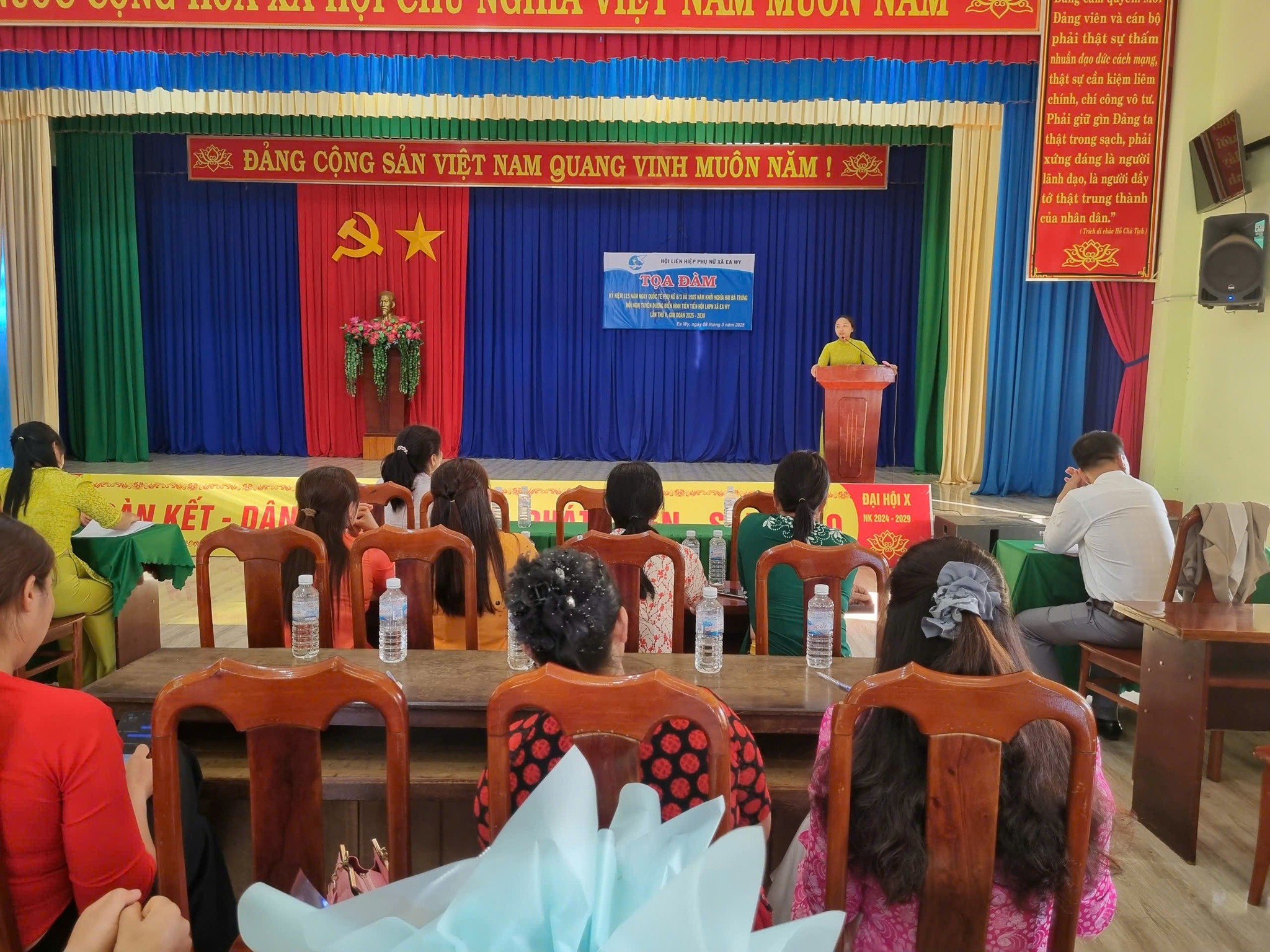 Xã Ea Wy tọa đàm kỷ niệm 115 năm Ngày Quốc tế Phụ nữ (08/3/1910 - 08/3/2025)