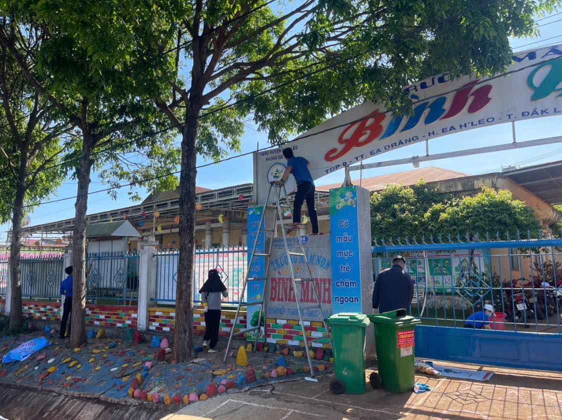 Ra quân Ngày cao điểm “Tình nguyện xây dựng đô thị văn minh”