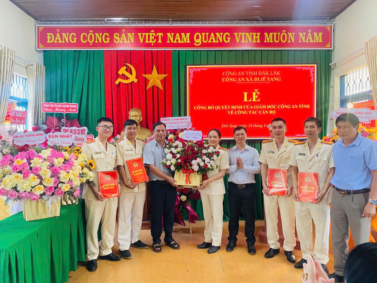 Lễ công bố quyết định của giám đốc công an tỉnh về công tác cán bộ