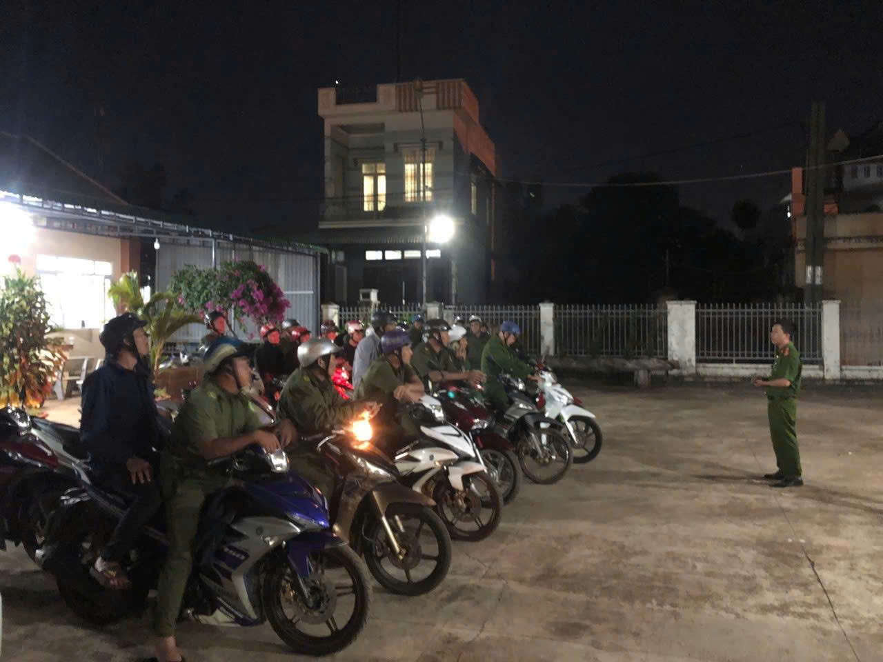 Phòng ngừa tình trạng Thanh thiếu niên sử dụng hung khí gây thương tích, gây rối trật tự công cộng