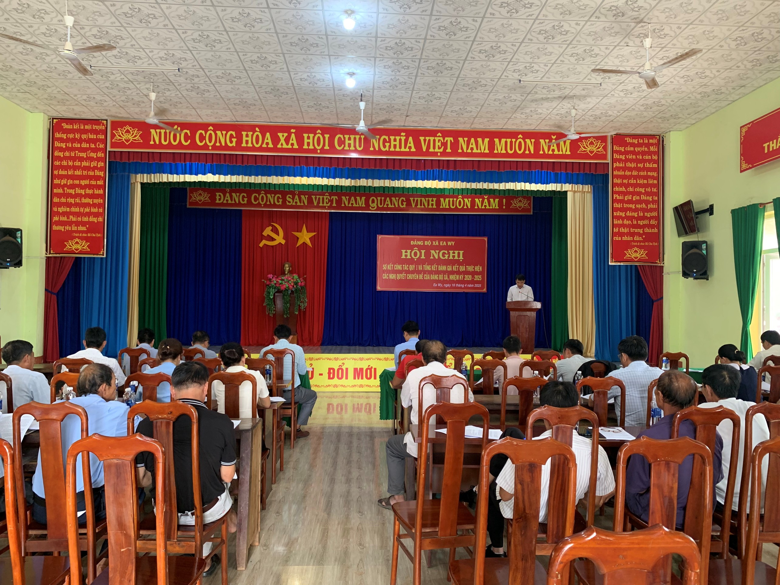 Đảng ủy xã Ea Wy tổ chức hội nghị sơ kết tình hình thực hiện nhiệm vụ qúy I năm 2025