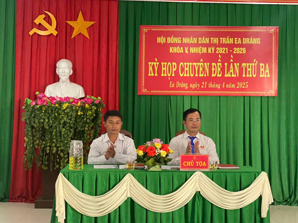 Hội đồng nhân dân thị trấn Ea Drăng tổ chức kỳ họp chuyên đề lần thứ 3