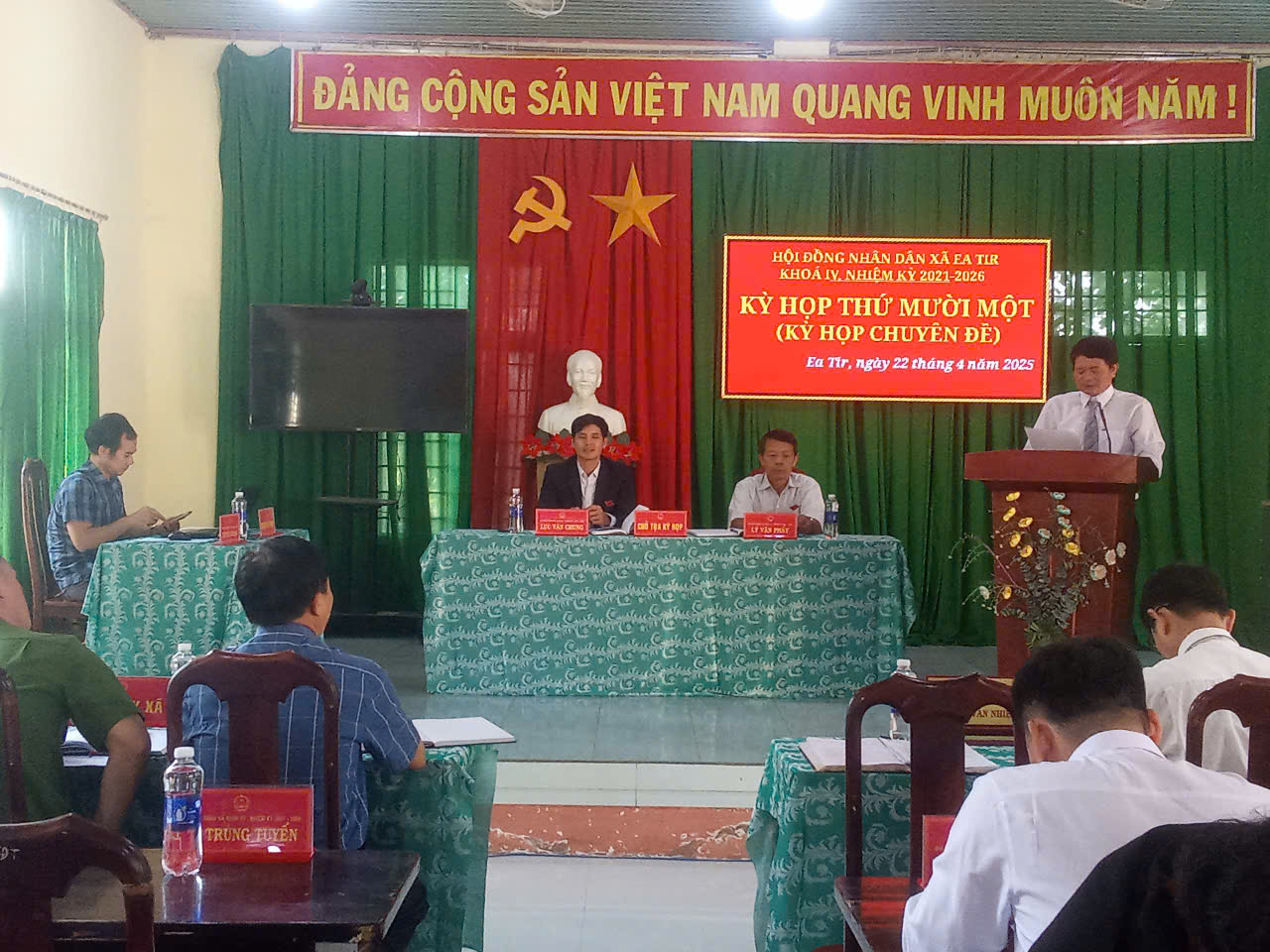 Kỳ họp Chuyên đề, HĐND xã Ea Tir khóa IV, nhiệm kỳ 2021 – 2026