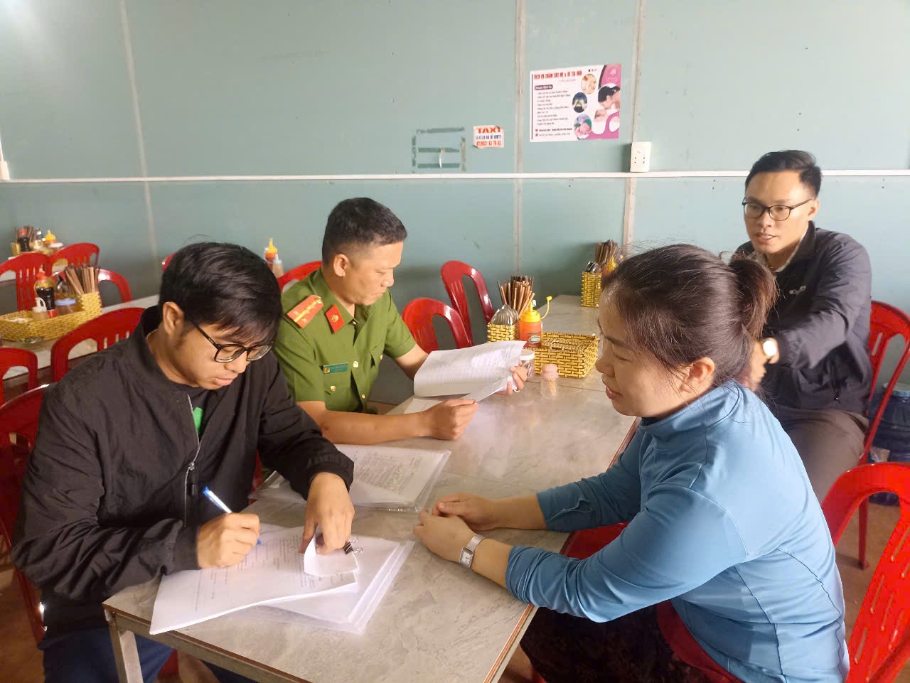 Xã Ea Nam triển khai Tháng hành động vì an toàn thực phẩm năm 2025