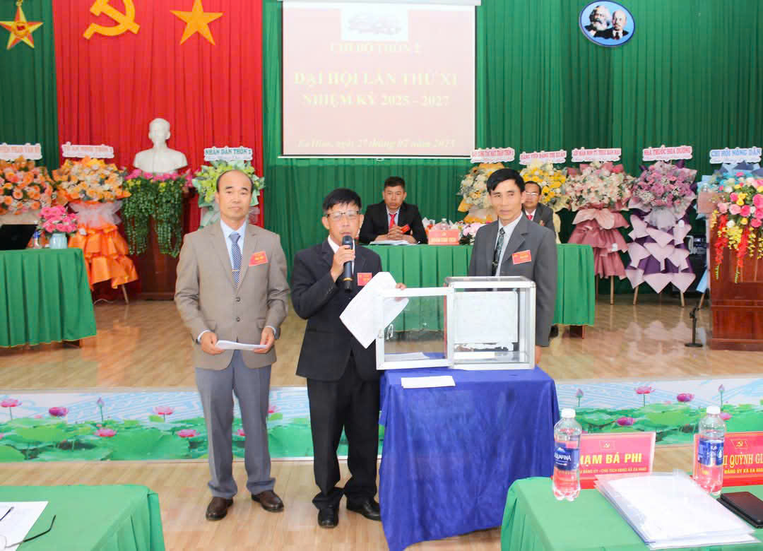 Đảng ủy xã Ea Hiao: 100% Chi bộ cơ sở hoàn thành đại hội Chi bộ nhiệm kỳ 2025 -2027