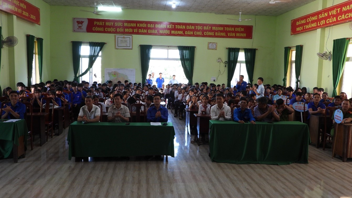 Huyện Ea H’Leo ra quân chiến dịch thanh niên tình nguyện hè năm 2025