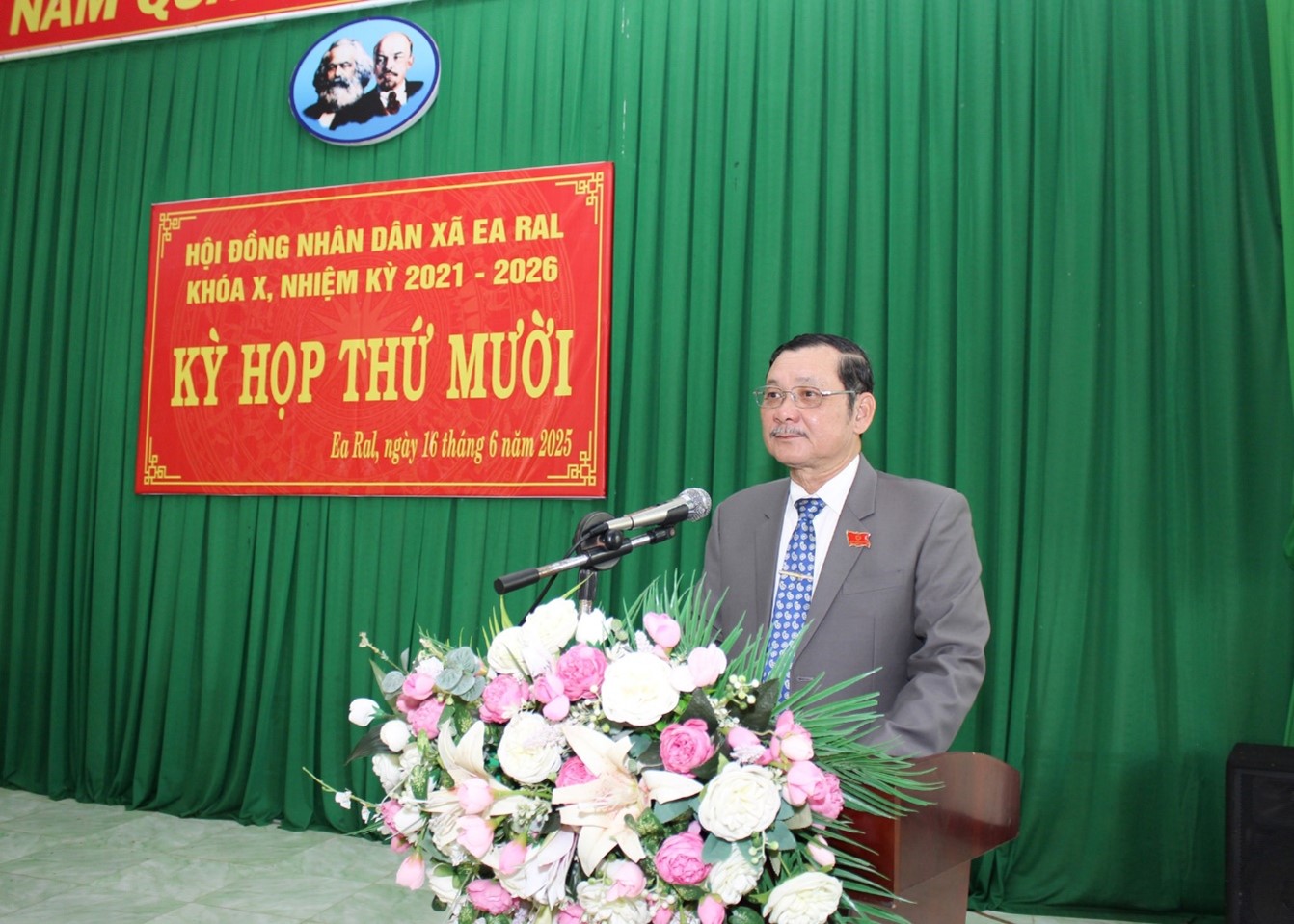 Xã Ea Răl tổ chức thành công kỳ họp thứ X HĐND xã khóa X, nhiệm kỳ 2021 – 2026