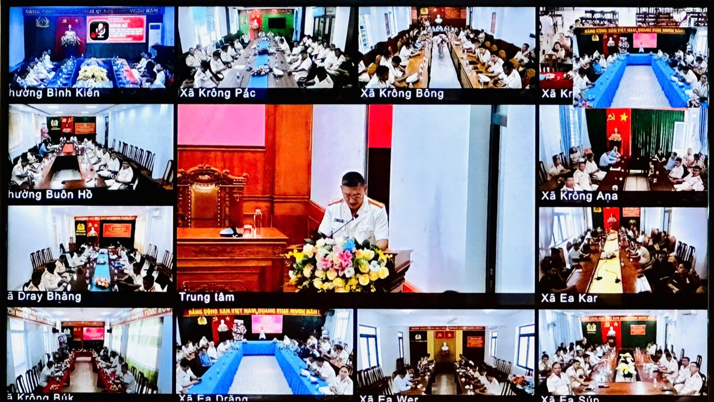 Công an Đắk Lắk thông báo và công bố các quyết định về tổ chức, cán bộ sau sáp nhập
