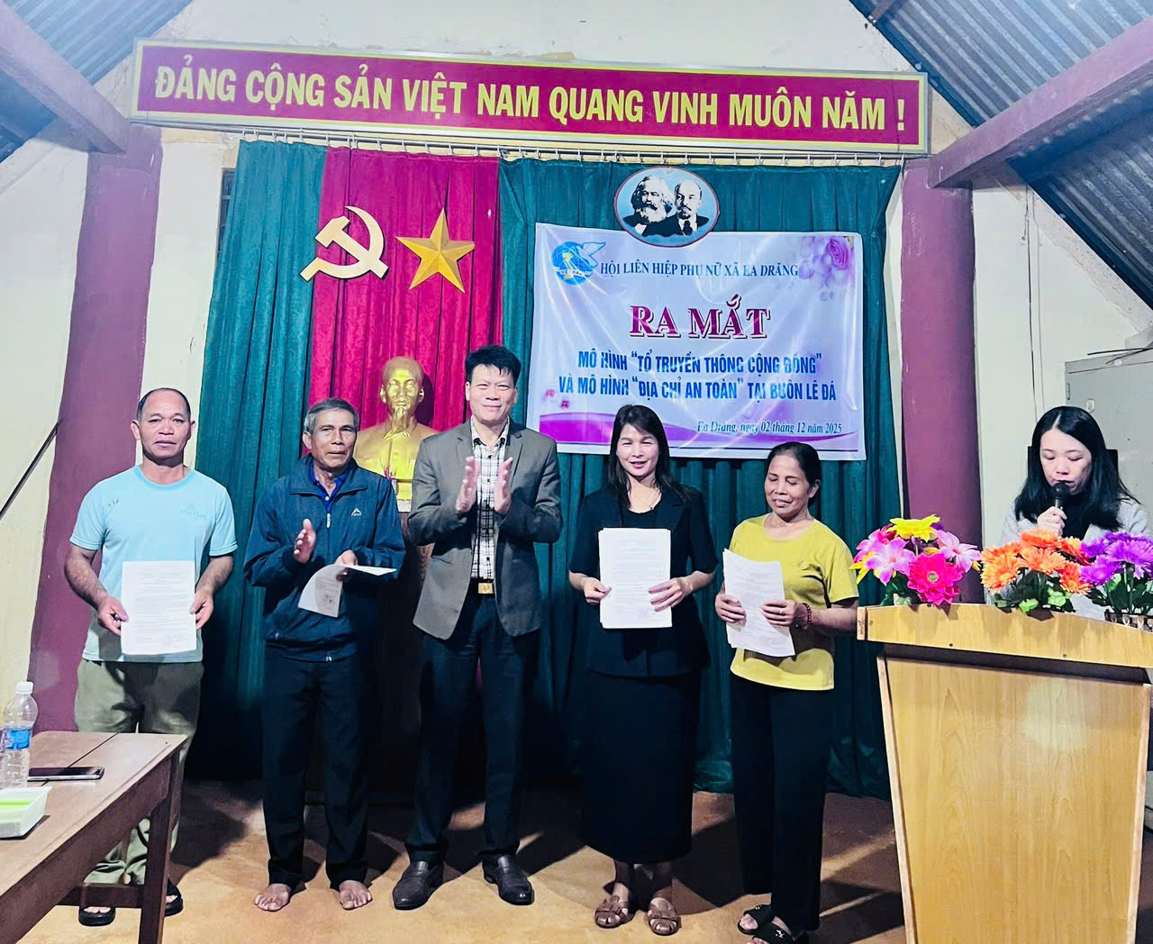 Ra mắt mô hình “Tổ truyền thông cộng đồng” và mô hình “địa chỉ an toàn” năm 2025 tại Buôn Lê Đá