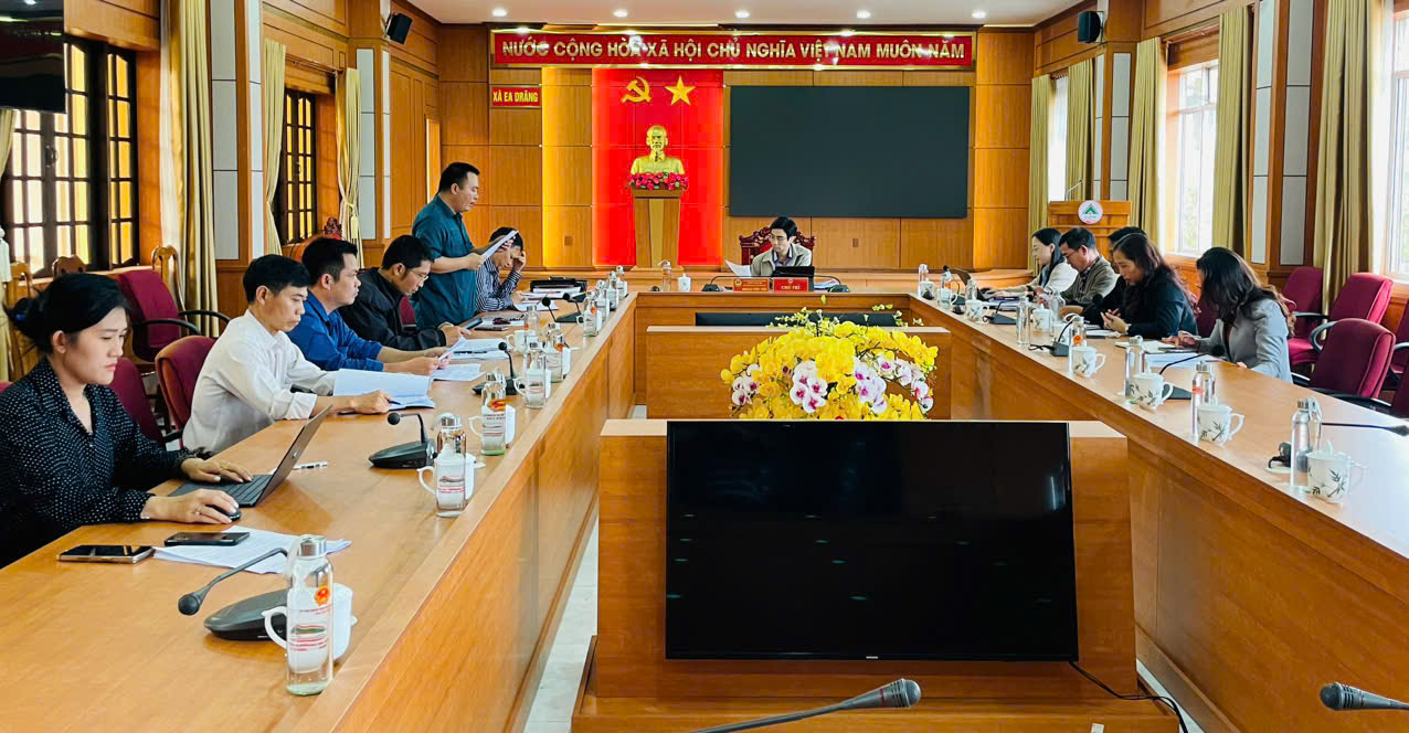 Xã Ea Drăng chủ động triển khai các phương án ứng phó với bão số 15 và mưa lớn trên địa bàn