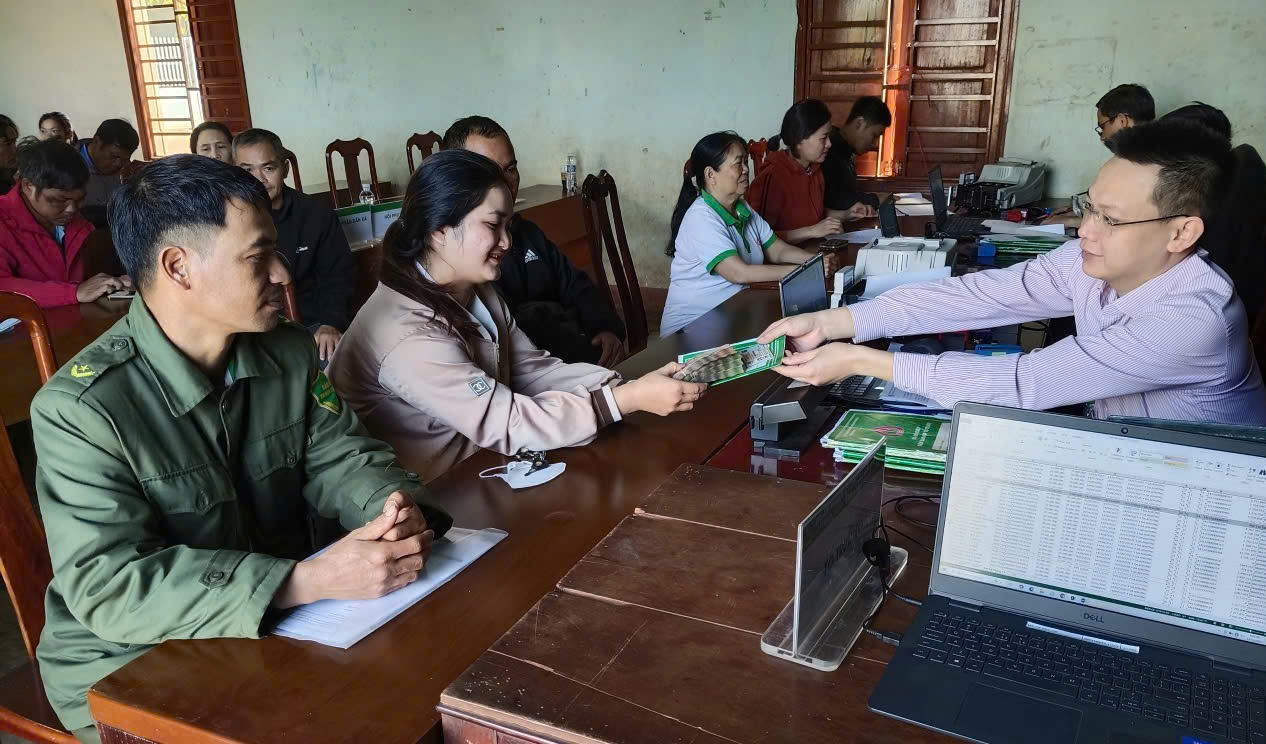 Phòng giao dịch NHCSXH Ea H’Leo giải ngân gần 1.670 triệu đồng