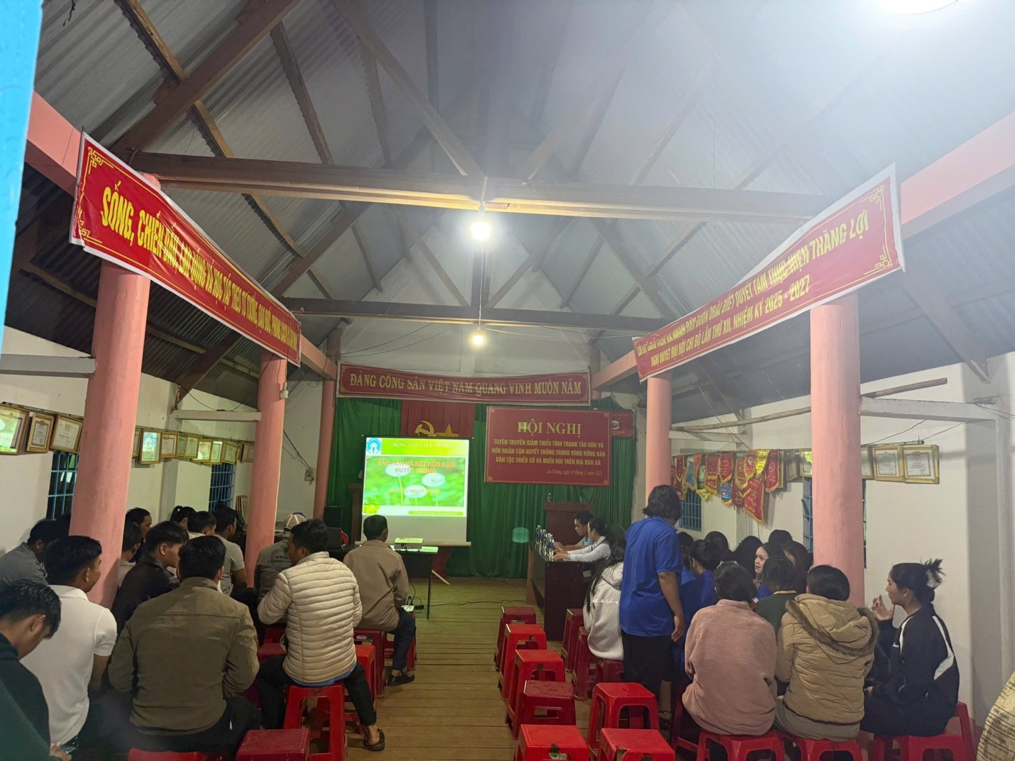 Xã Ea Drăng triển khai kế hoạch giảm thiểu tảo hôn và hôn nhận cận huyết thống năm 2025.