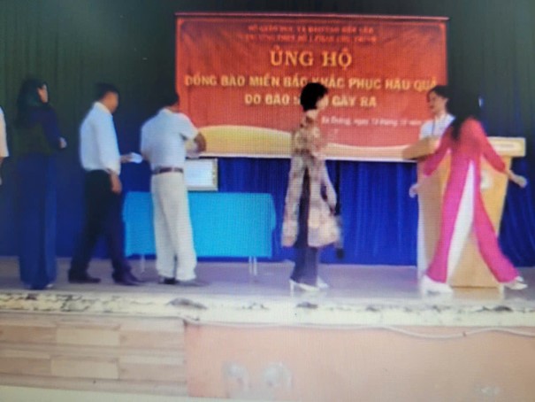 Trường THPT số 01 Phan Chu Trinh: Phát động quyên góp ủng hộ đồng bào khắc phục thiệt hại do bão số 10 gây ra