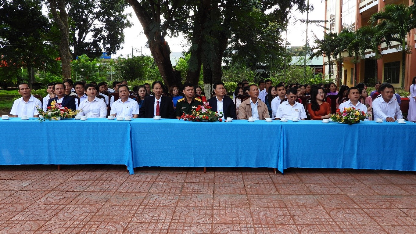 Trường THPT số 01 Phan Chu Trinh long trọng khai giảng năm học mới