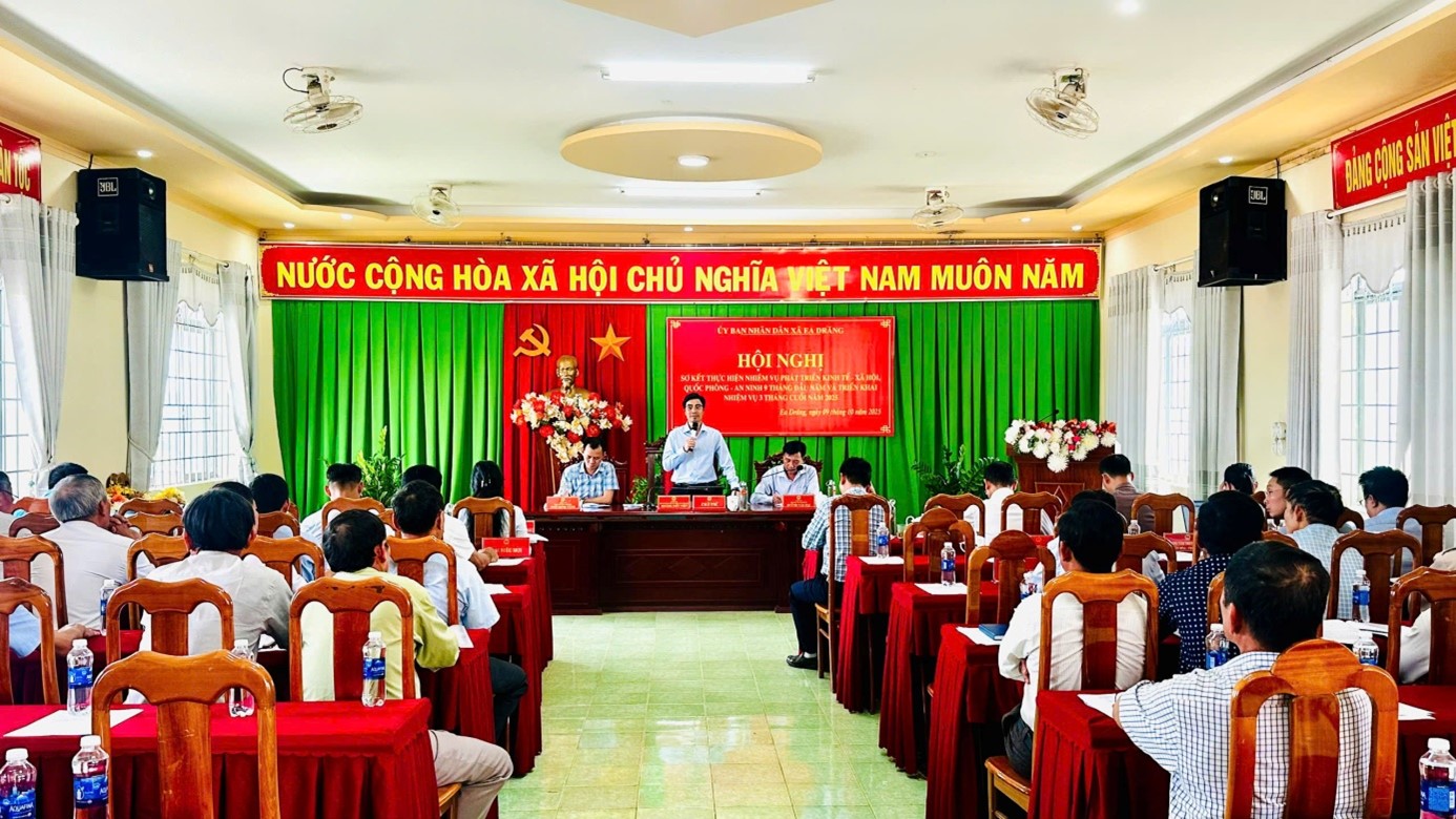 UBND xã Ea Drăng: Hội nghị sơ kết thực hiện nhiệm vụ phát triển Kinh tế - Xã hội, Quốc phòng - An ninh 9 tháng  đầu năm và triển khai nhiệm vụ  3 tháng cuối năm 2025.
