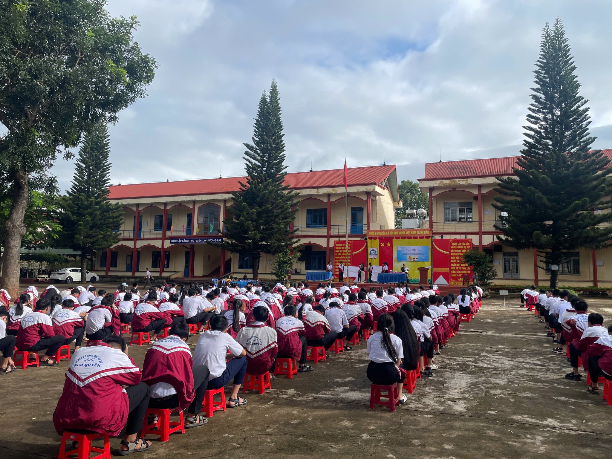 Trung tâm y tế Ea H’Leo tổ chức buổi nói chuyện chuyên đề “Chăm sóc sức khỏe sinh sản vị thành niên”