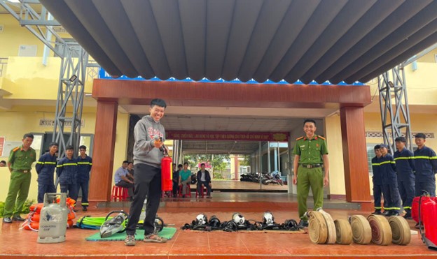 Tuyên truyền, thực tập phương án chữa cháy và cứu nạn cứu hộ tại Trường THPT Ea H’Leo