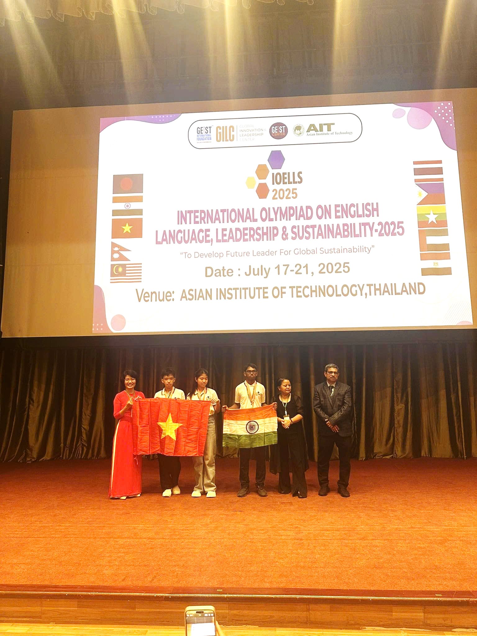 Tấm gương hiếu học của em Nguyễn Ngọc Kiên – Trường THCS Nguyễn Du, xã Ea Drăng