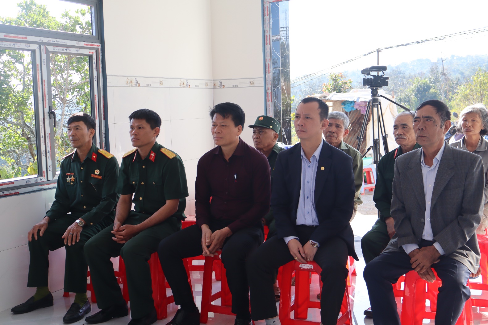 Hội Cựu chiến binh xã Ea Drăng trao nhà tình nghĩa cho hội viên Bùi Văn Cương