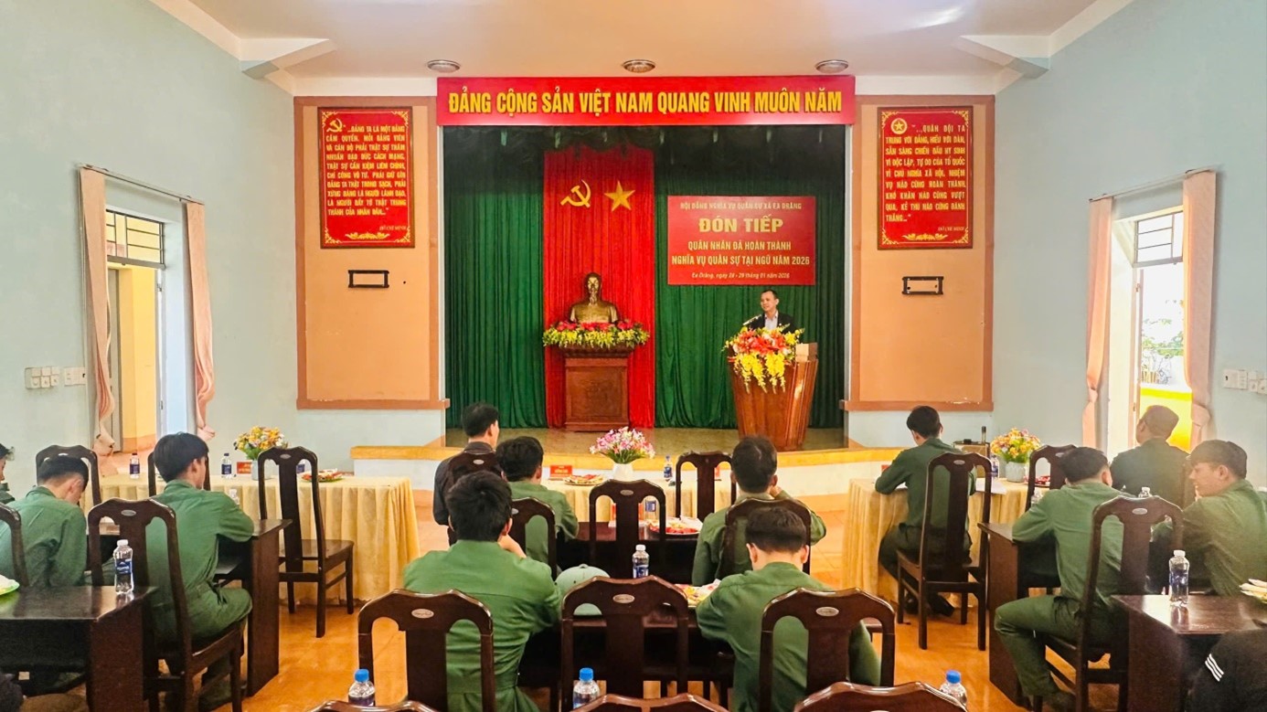 Xã Ea Drăng đón tiếp quân nhân hoàn thành nghĩa vụ quân sự trở về địa phương
