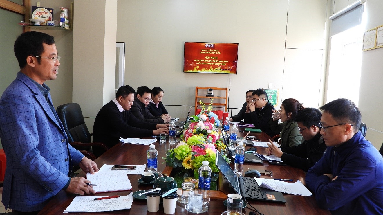 Chi bộ Phòng giao dịch Ngân hàng Chính sách xã hội Ea H’Leo tổng kết công tác năm 2025, triển khai nhiệm vụ năm 2026