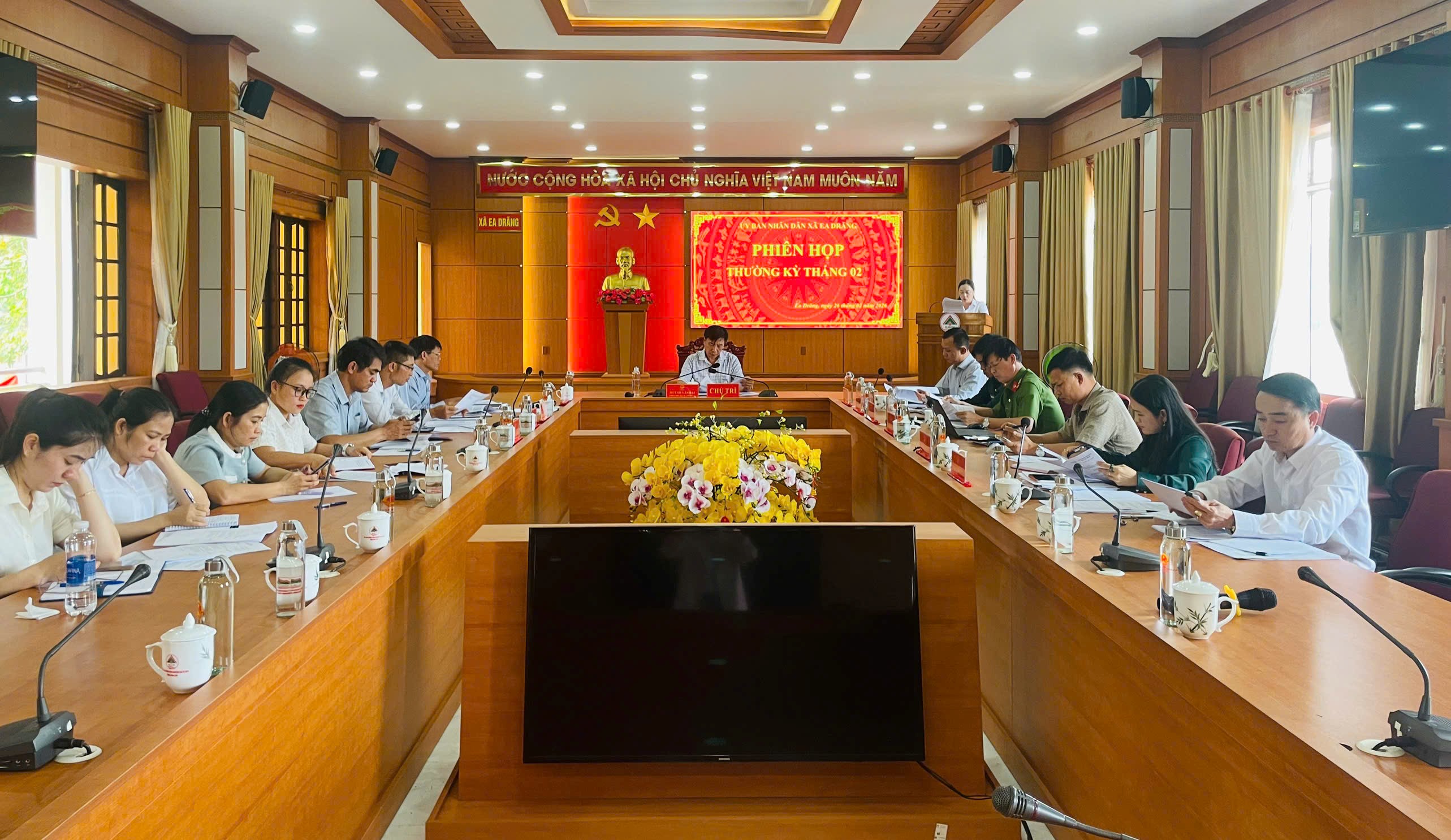 UBND xã Ea Drăng tổ chức phiên họp thường kỳ tháng 2