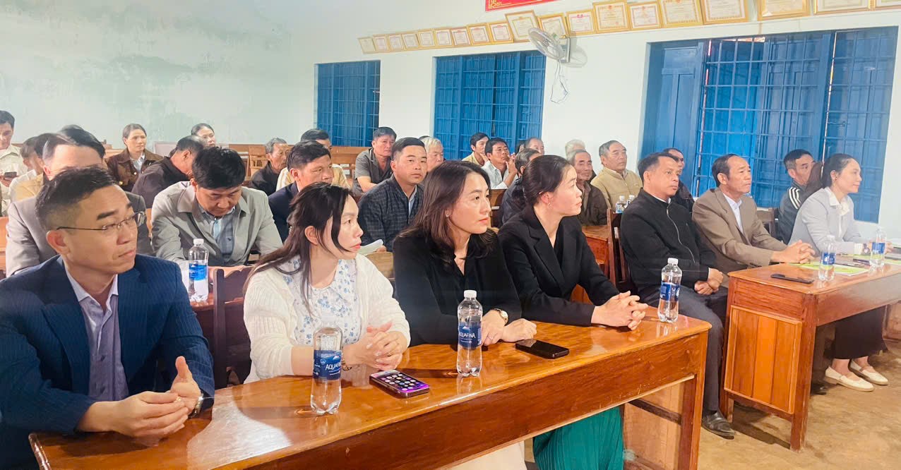 Ra mắt các mô hình tự quản “Đường cờ Tổ quốc” và “Phân loại rác thải tại nguồn” tại Buôn Lê B