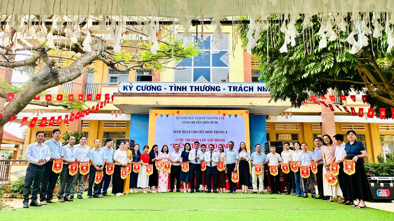 Cuộc thi giao lưu tập trung “Kiến thức cho em”,  năm học 2025 – 2026.