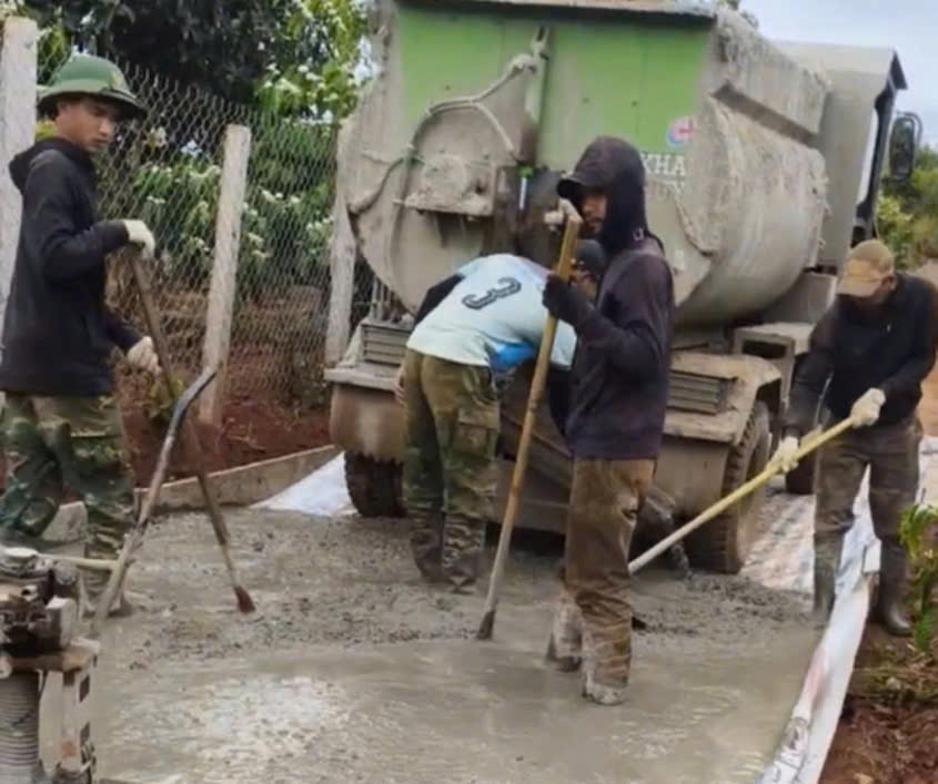 Các Chi Hội Nông dân cum thi đua số 03 Chung tay xây dựng Nông thôn mới