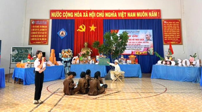 Trường PTDT Nội trú THCS Ea H’leo sôi nổi hưởng ứng Ngày sách và Văn hóa đọc Việt Nam 21/4