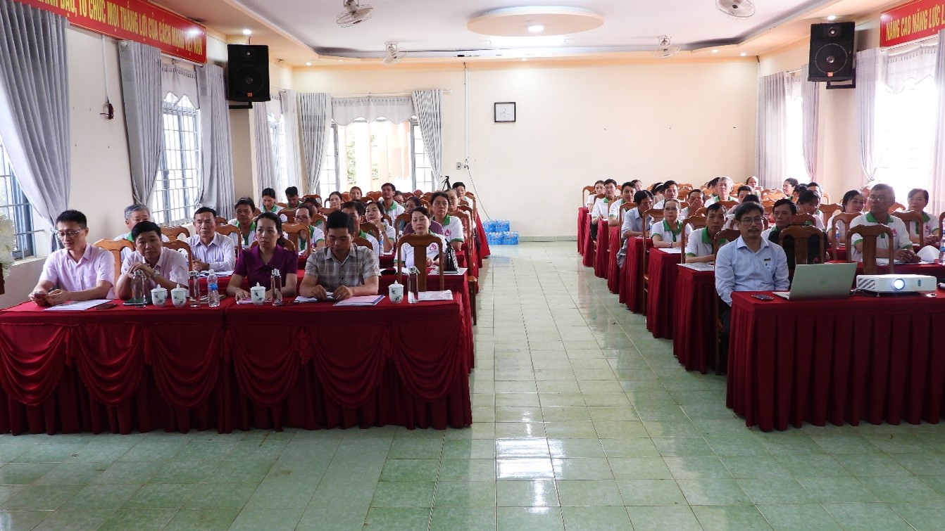 Tập huấn nâng cao năng lực cho Tổ Tiết kiệm và vay vốn tại xã Ea Drăng