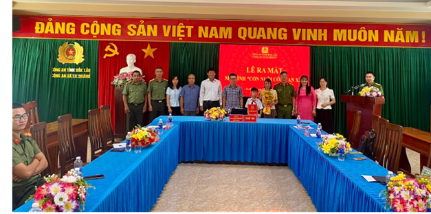 Công an xã Ea Drăng ra mắt mô hình “Con nuôi Công an xã”