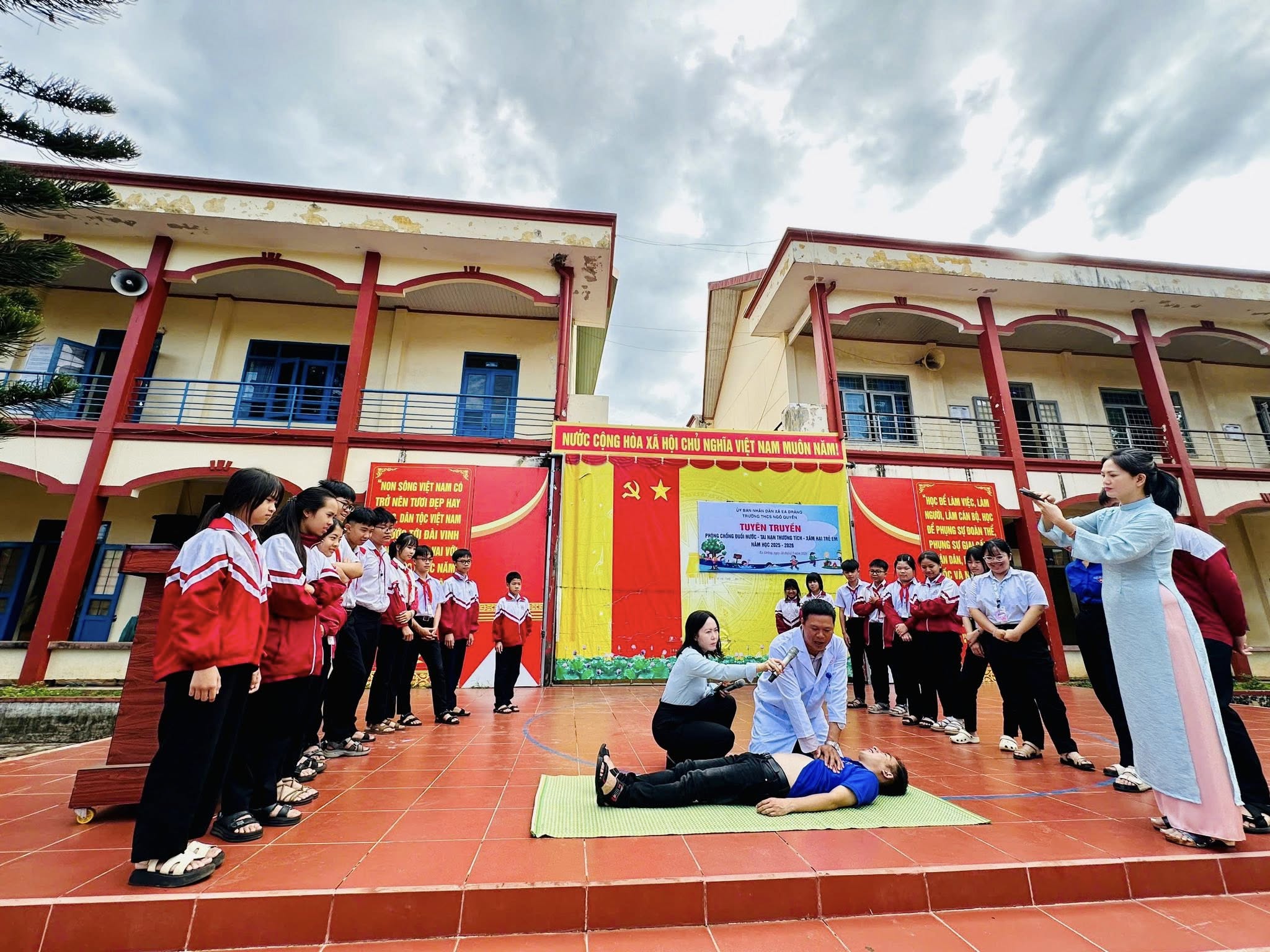 Trung tâm Y tế Ea H’Leo: Tuyên truyền phòng chống đuối nước, tai nạn thương tích và xâm hại trẻ em