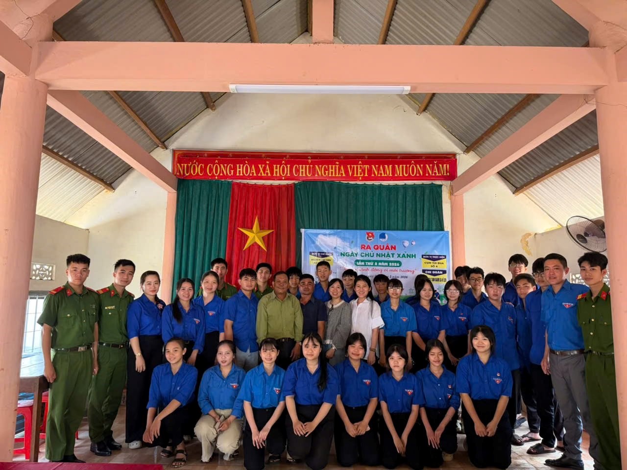 Đoàn xã Ea Drăng đồng loạt ra quân “Ngày Chủ Nhật Xanh” hưởng ứng Tháng hành động vì môi trường năm 2026