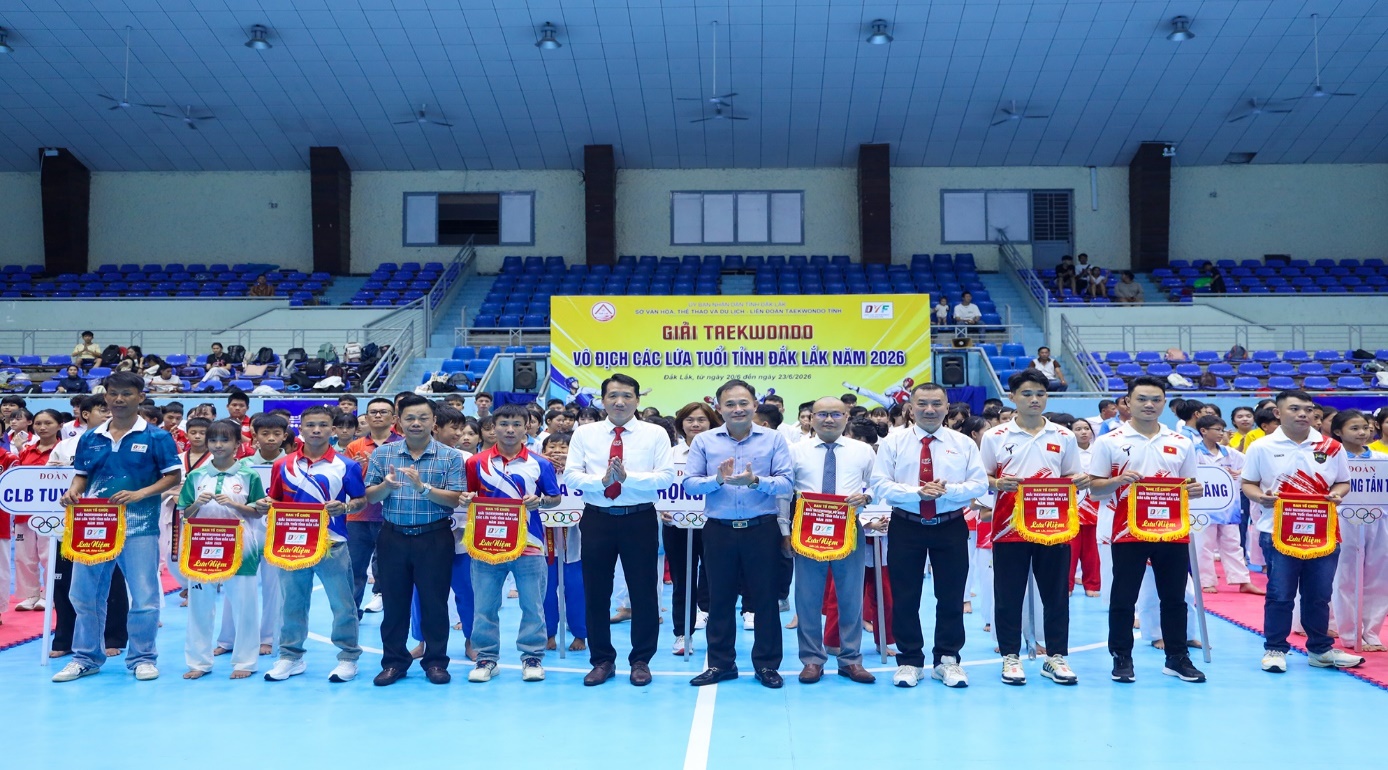 Đoàn vận động viên xã Ea Drăng đạt thành tích cao giải Taekwondo vô địch các lứa tuổi tỉnh Đắk Lắk năm 2026.
