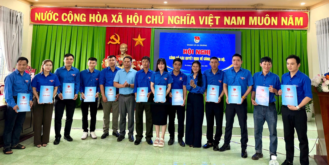 Đoàn xã Ea Drăng kiện toàn tổ chức cơ sở Đoàn sau sắp nhập thôn buôn