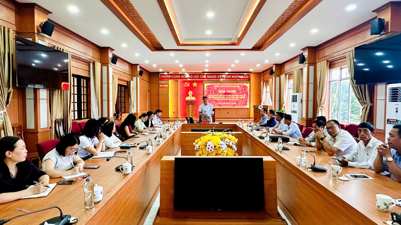 UBND xã Ea Drăng lấy ý kiến hoàn thiện phương án sắp xếp các cơ sở giáo dục công lập