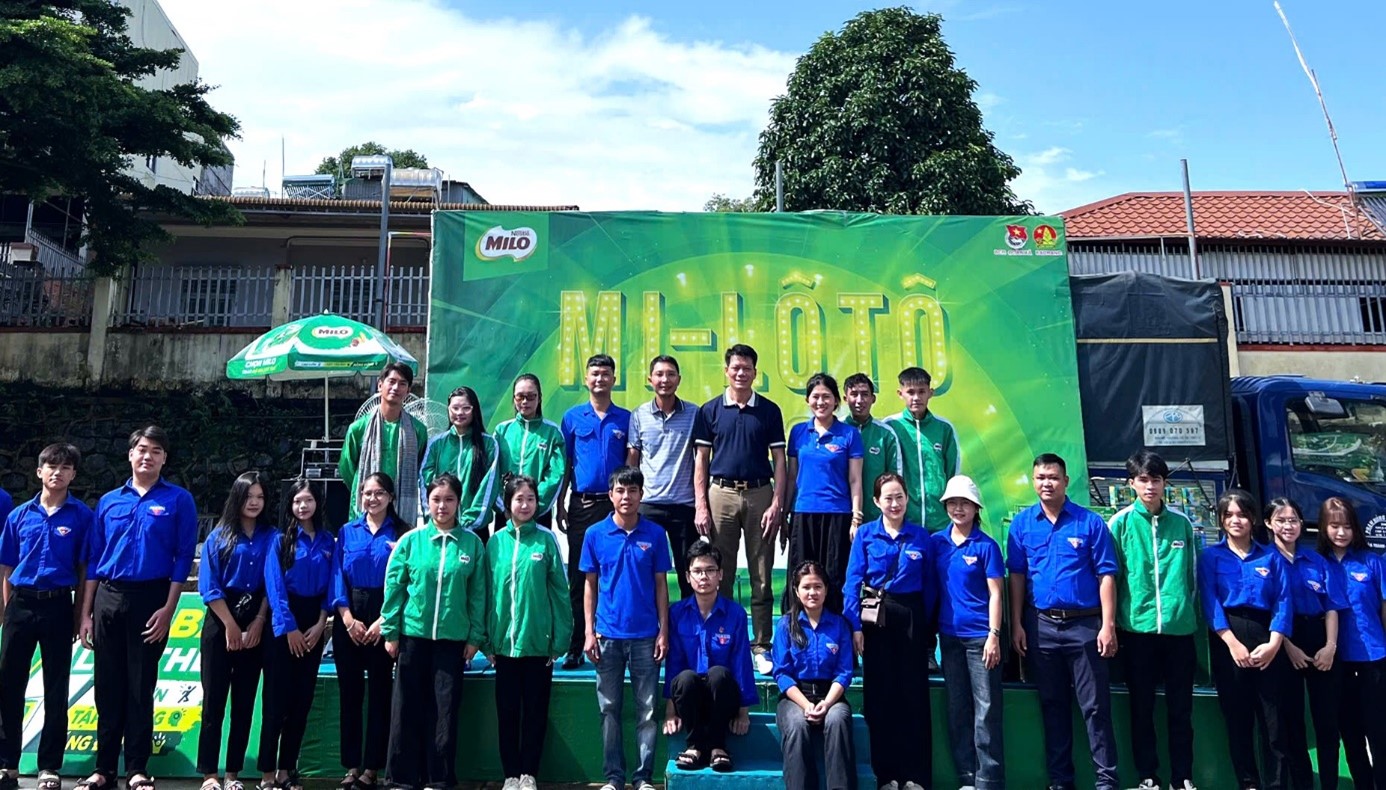 Xã Ea Drăng khởi động Chiến dịch "Hoa phượng đỏ" gắn với Chương trình "Dinh dưỡng cho trẻ em" năm 2026