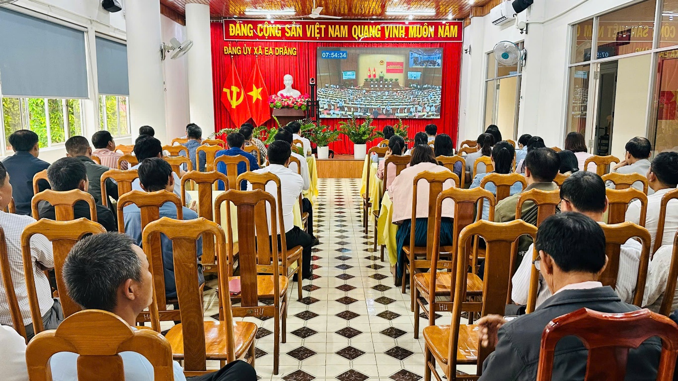 Xã Ea Drăng tham dự Hội nghị toàn quốc sơ kết 1 năm vận hành mô hình tổ chức tổng thể của hệ thống chính trị, mô hình chính quyền 3 cấp